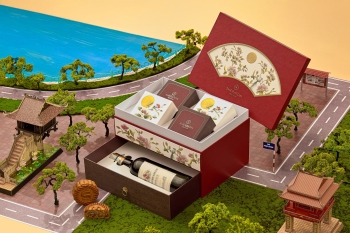 Mooncake box at Sheraton Hanoi Hotel